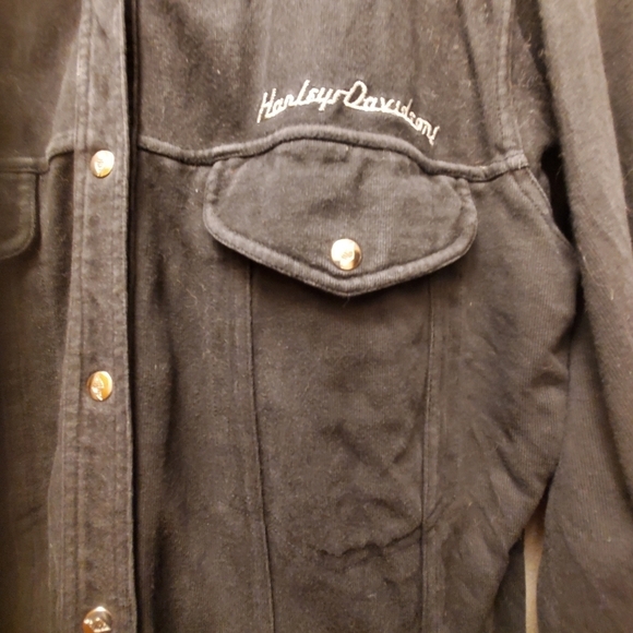Womens size M Harley Davidson snap down long sleeve shirt. - Picture 9 of 11